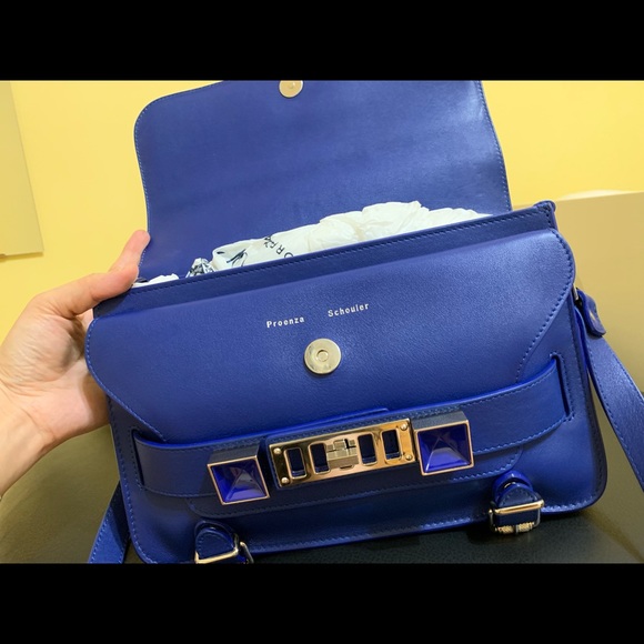 Ps11 bag ( blue) for sell - Picture 6 of 8
